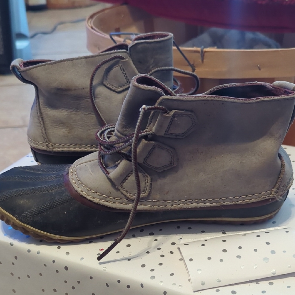 Sorel Gray and Black Boots Mud Rain